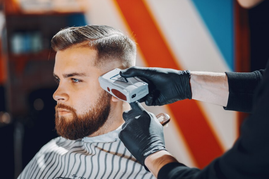 professional men's haircut in Dubai